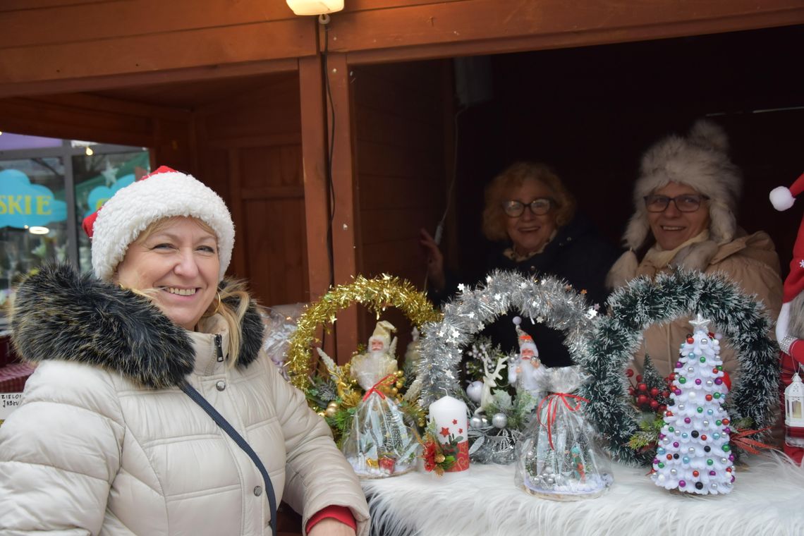 Jarmark Bożonarodzeniowy we Włocławku trwa. Pierwszy dzień za nami