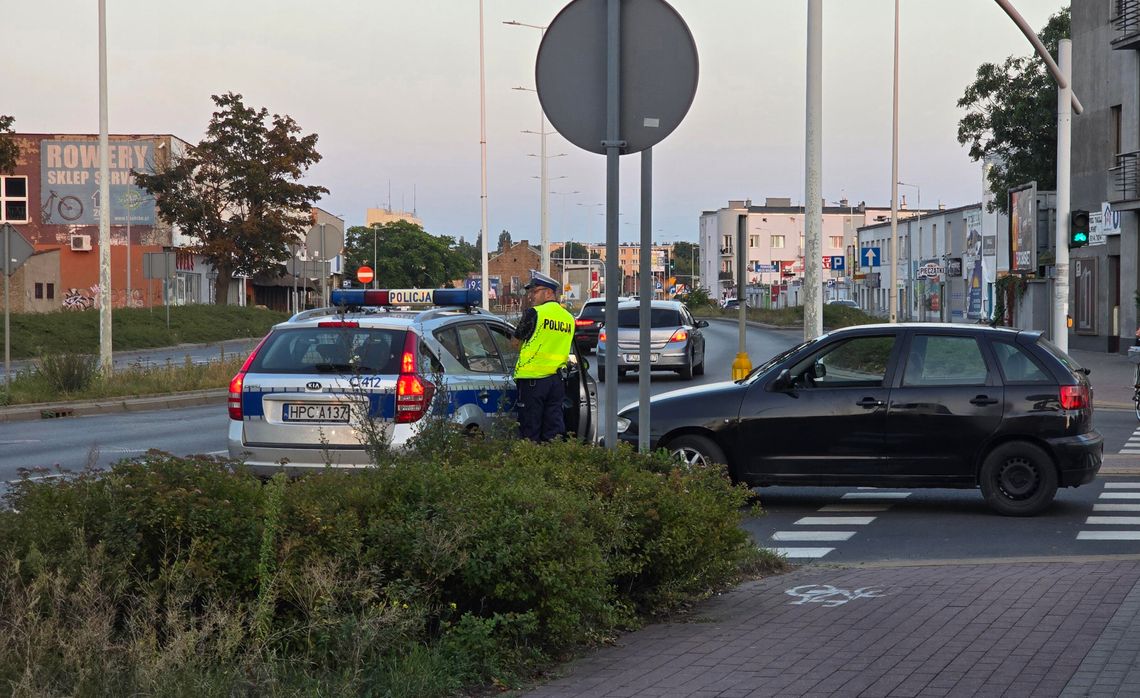 Jechał środkiem ulicy Okrzei. Miał ponad 2 promile alkoholu w organizmie