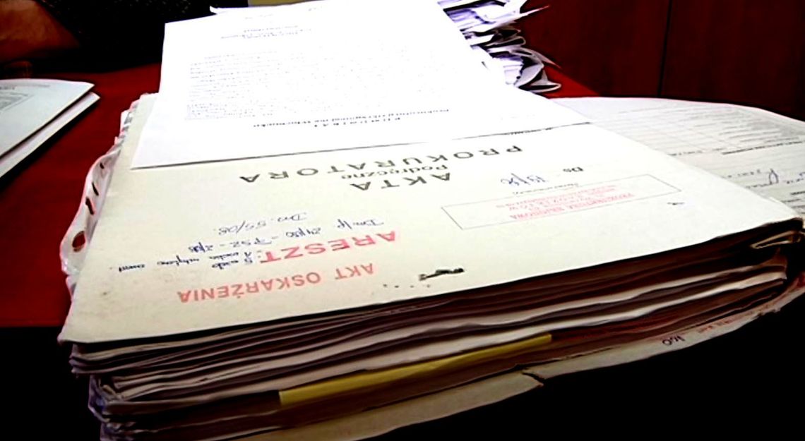 Jest akt oskarżenia ws. oszukanej "na policjanta" włocławianki. 68-latka zapłaciła oszustom 50 000 zł i 1 400 dolarów 