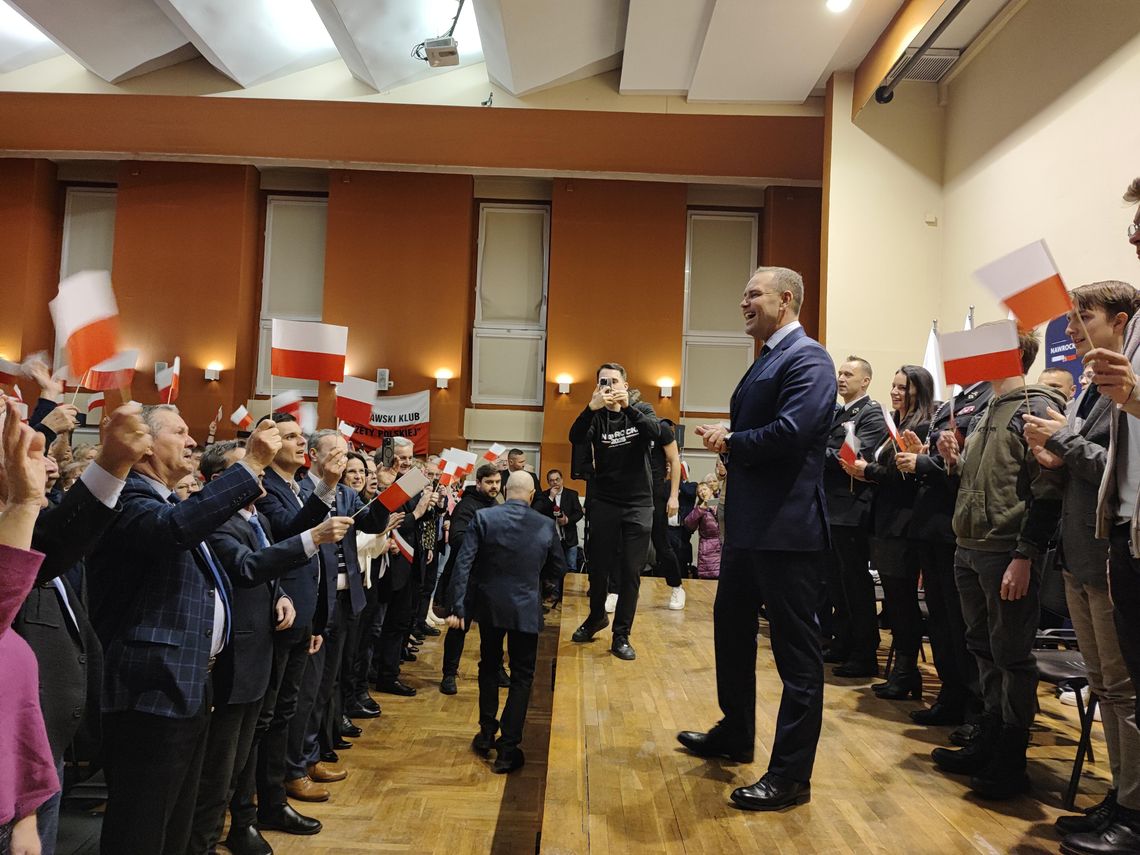 Karol Nawrocki w auli Kujawskiej Szkoły Wyższej spotkał się z mieszkańcami