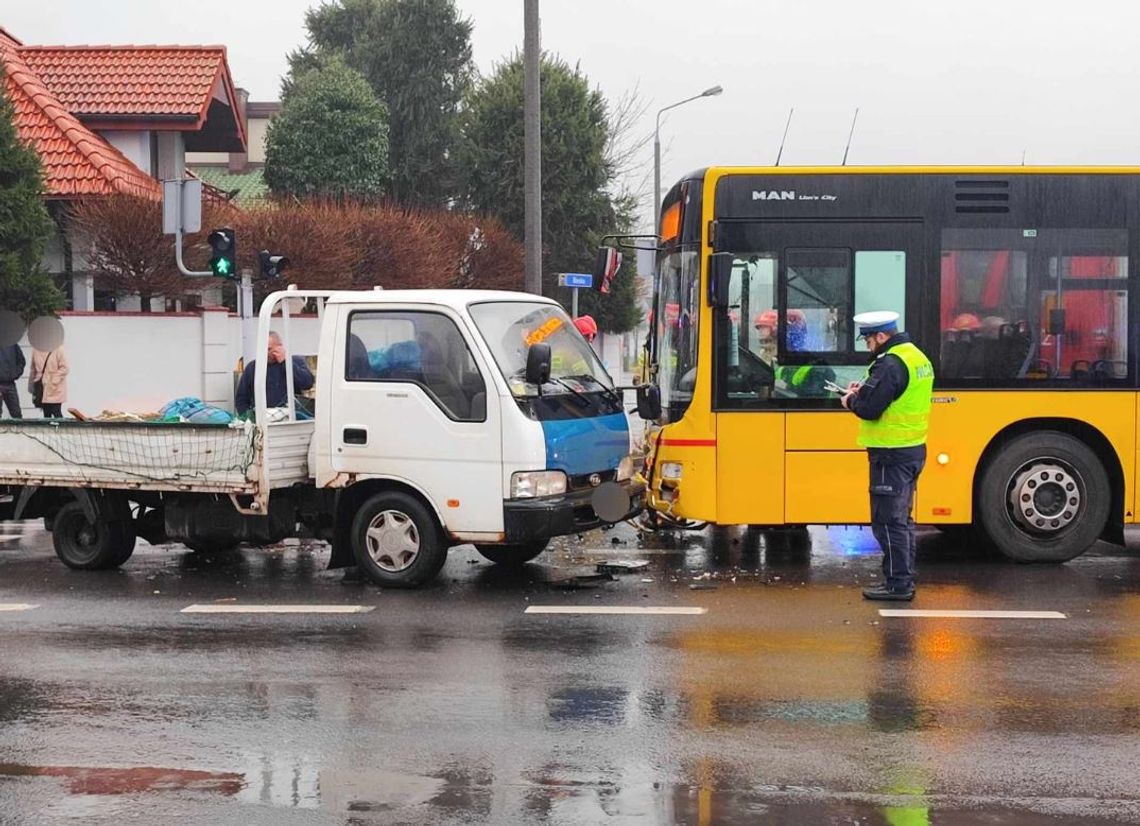 Policja wyjaśnia przyczyny wczorajszego wypadku na ul. Wojskowej