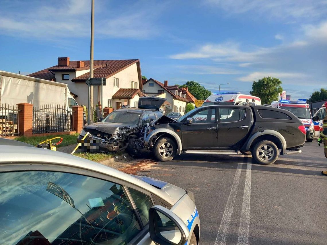 Kierowca Mitsubishi spowodował kolizję. Miał ponad 3 promile alkoholu w organizmie