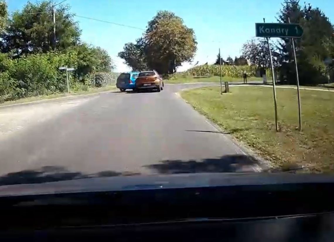 Kierująca Peugeotem wymusiła pierwszeństwo. Wszystko nagrała kamerka samochodowa