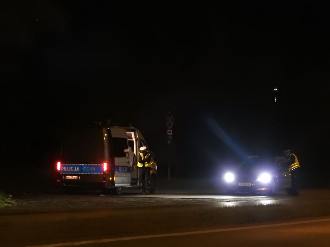 Kierujący Oplem miał ponad dwa promile. Grozi mu do trzech lat pozbawienia wolności