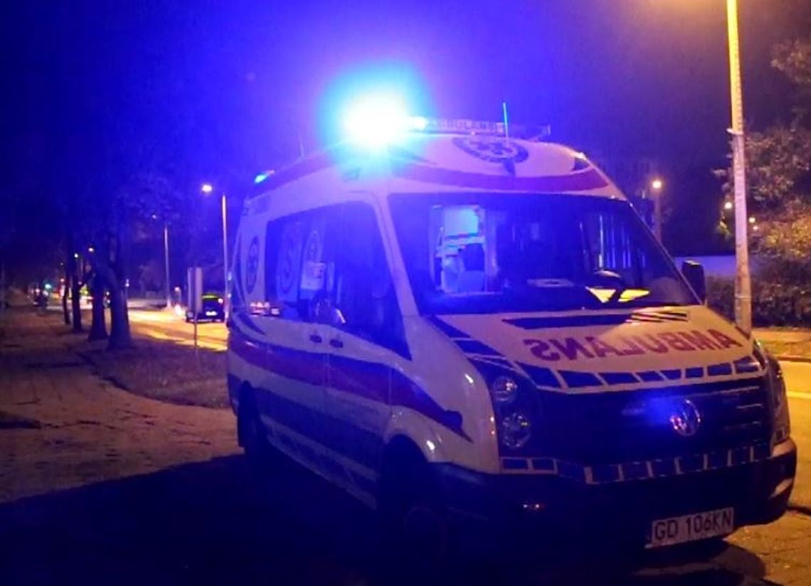 Koledzy zabrali mu telefon i dotkliwie pobili. 25-latek trafił do szpitala 