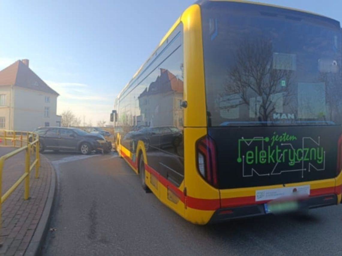Kolejna kolizja z udziałem autobusu MPK. Tym razem w Brześciu Kujawskim Kolejna kolizja z udziałem autobusu MPK. Tym razem w Brześciu Kujawskim