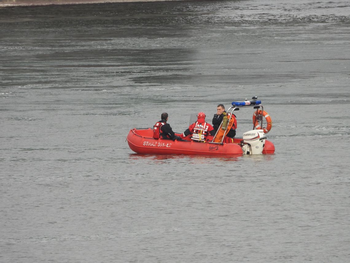 Kolejna próba samobójcza we Włocławku? Strażacy prowadzili poszukiwania ponad 2 godziny