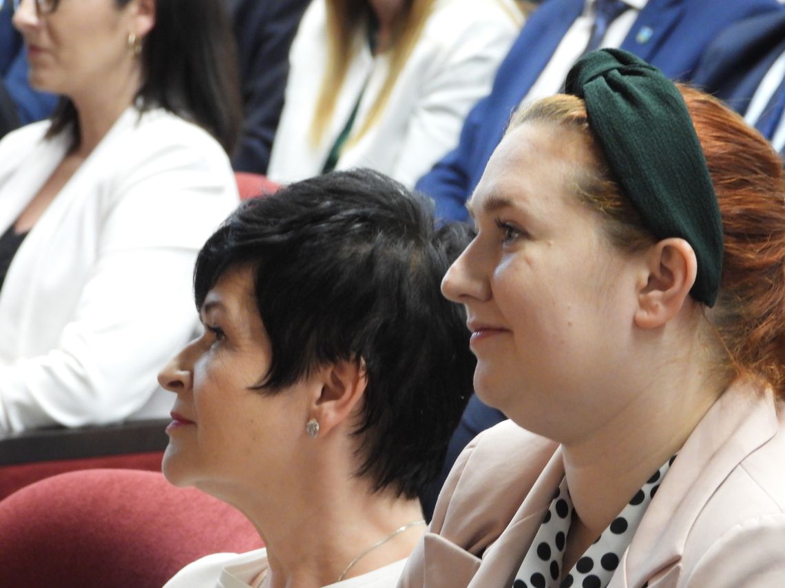 Kolejne podwyżki dla posłów, prezydenta, senatorów i ministrów. Ile zgarną posłanki z Włocławka? Kolejne podwyżki dla posłów, prezydenta, senatorów i ministrów. Ile zgarną posłanki z Włocławka?