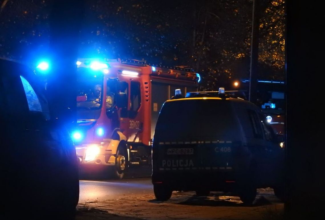 Kolejny pożar pustostanu. Bezdomny mężczyzna przewieziony do szpitala