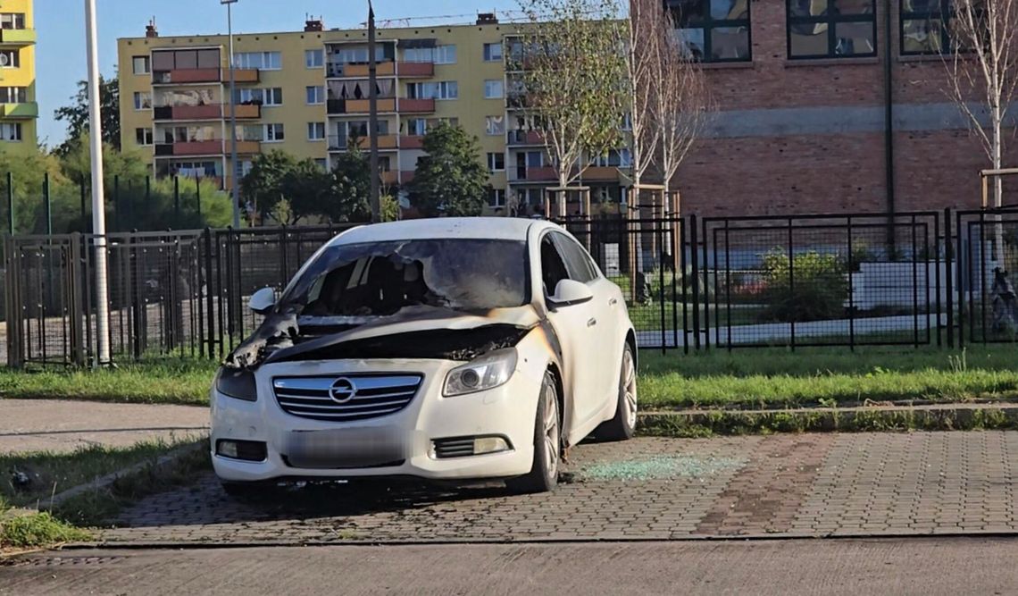 Kolejny samochód spłonął we Włocławku. Tym razem na osiedlu Południe