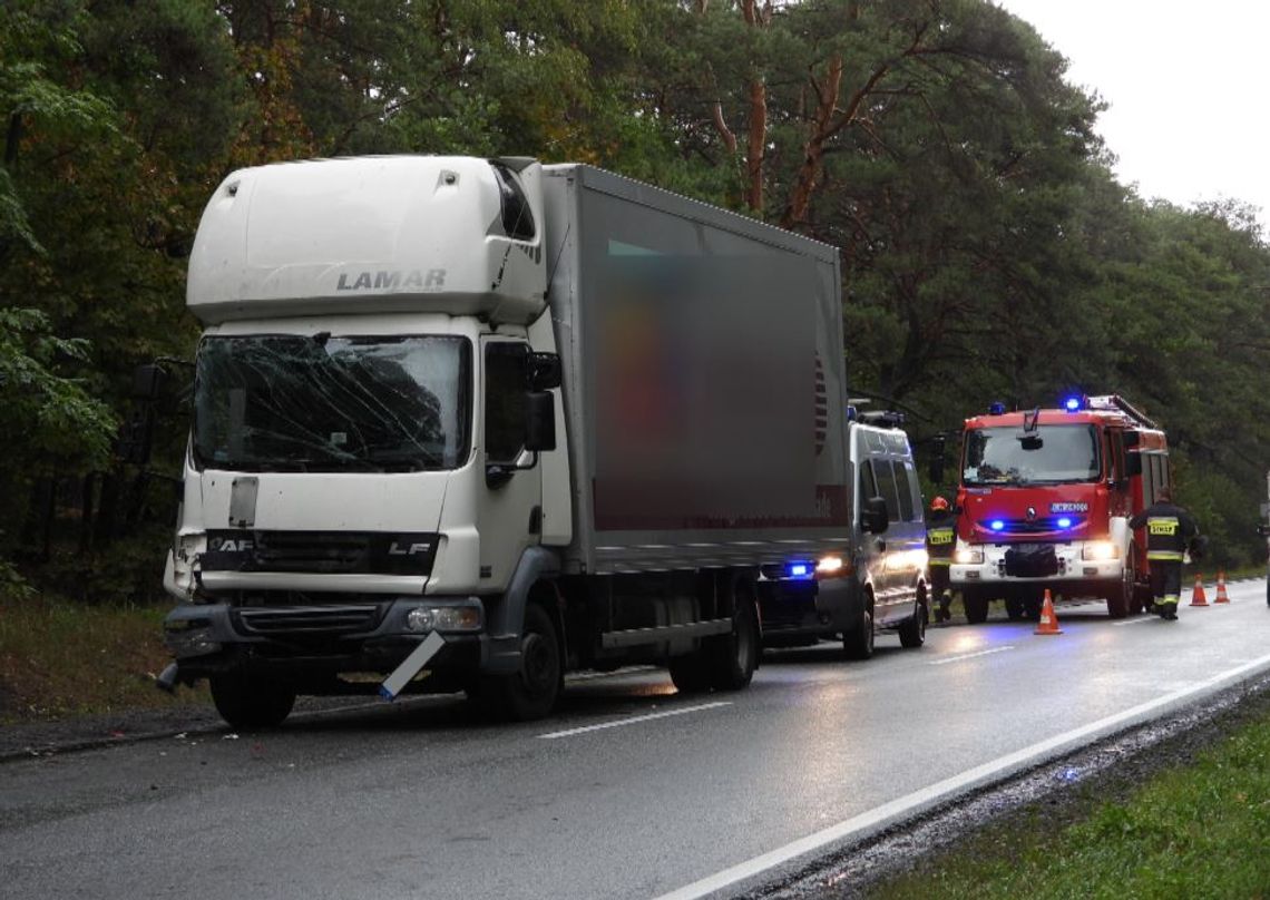 Kolizja dwóch ciężarówek na DK- 62 