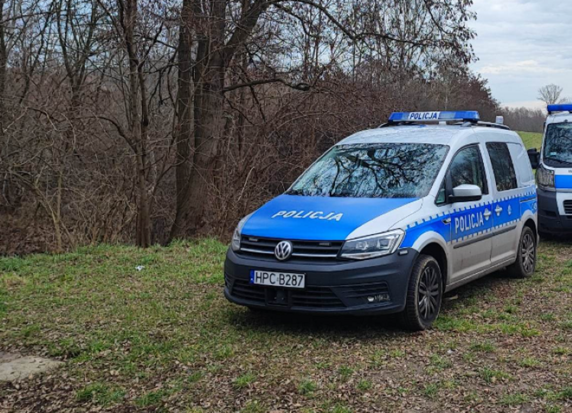 Kolizja na Alei Kazimierza Wielkiego. Kierowca miał 0,5 promila alkoholu w organizmie 