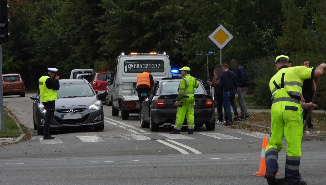 Kolizja na skrzyżowaniu ulic Kruszyńskiej i Zbiegniewskiej