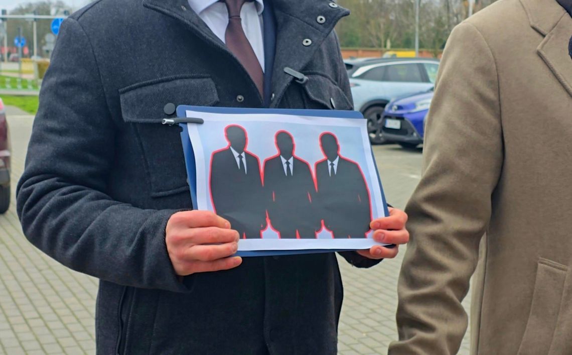 Konferencja przed OSiR-em. Padają zarzuty o „polityczne wędkarstwo” i konflikt interesów