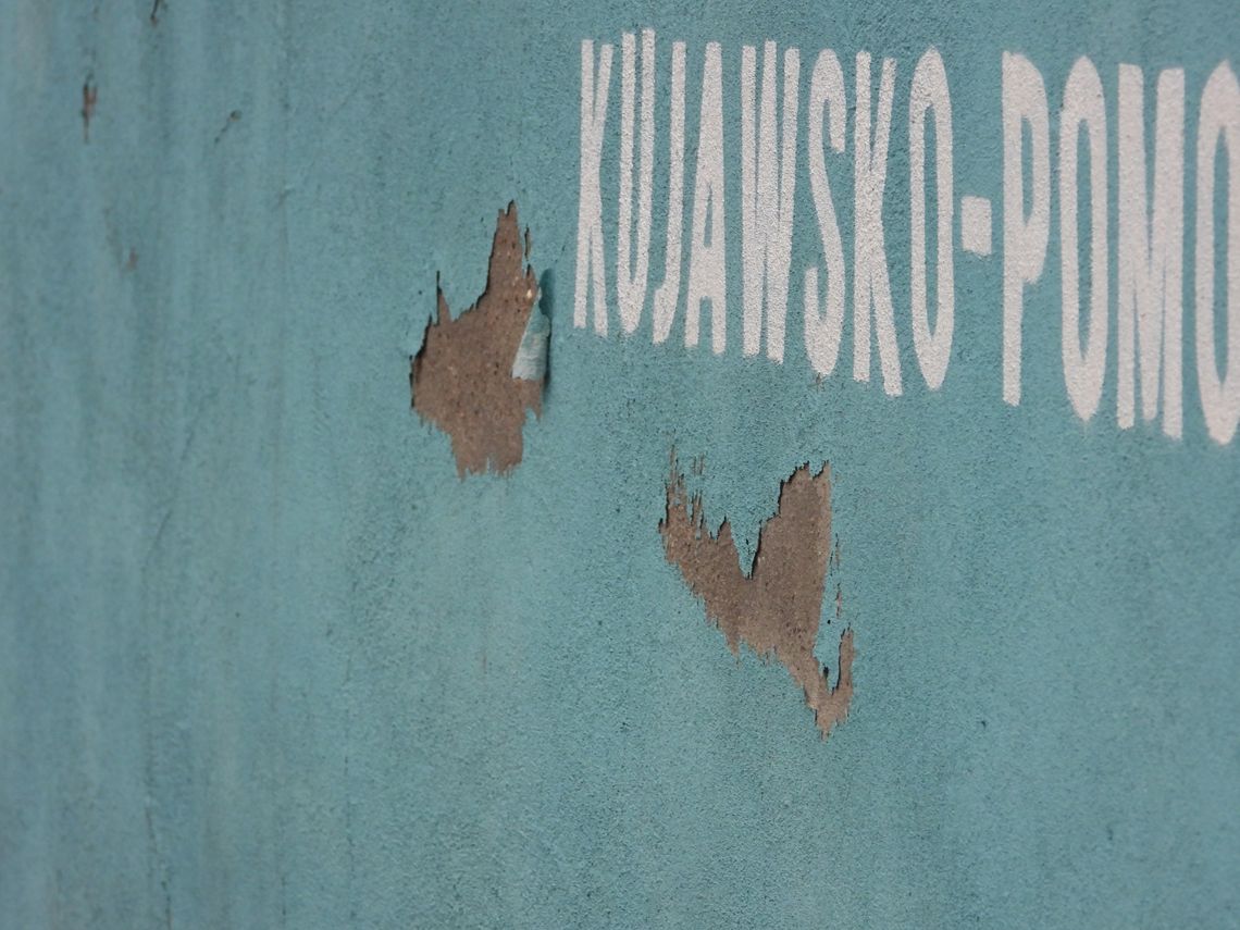 Kto zapłaci za łuszczący się mural Jana Pawła II na bulwarach? W przyszłym tygodniu zbiorą się eksperci