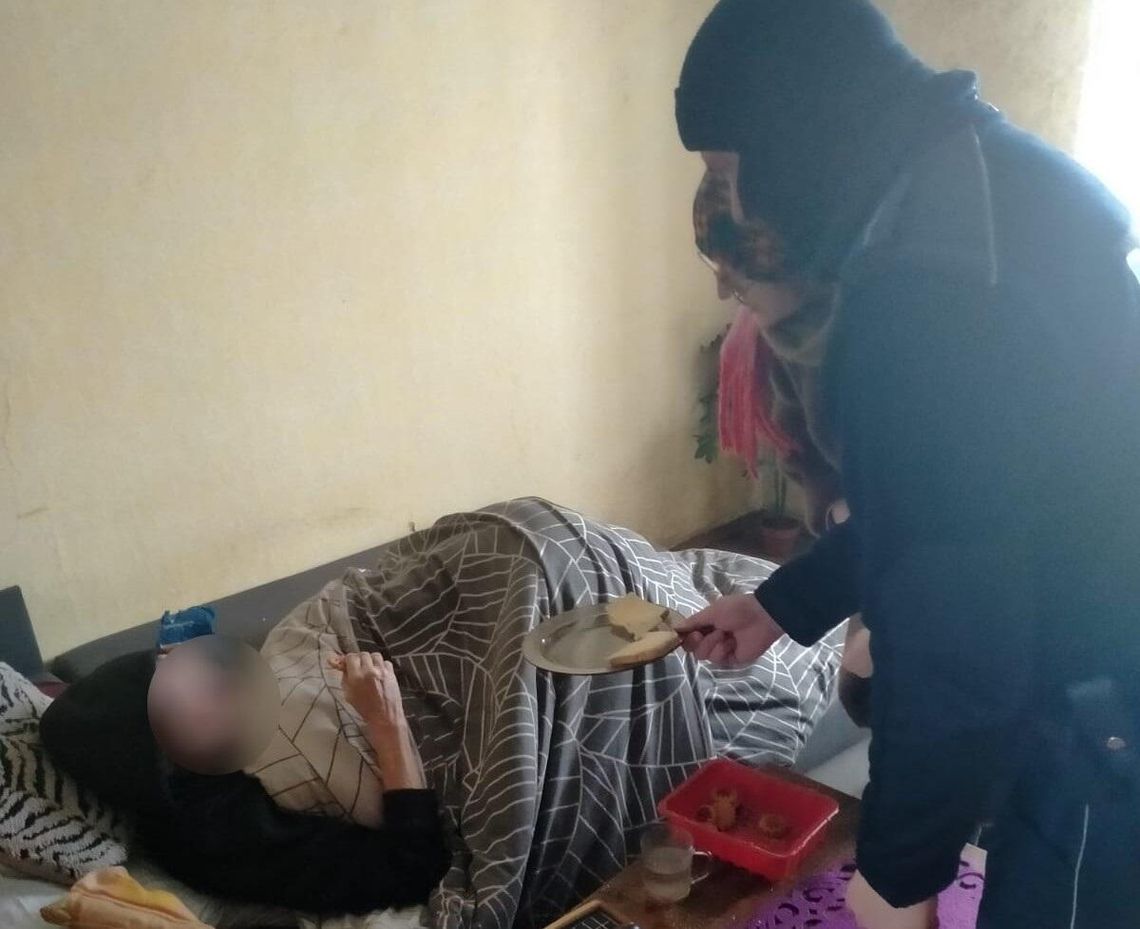 Lubraniec: 64-latek leżał w wyziębionym mieszkaniu i wołał pomocy