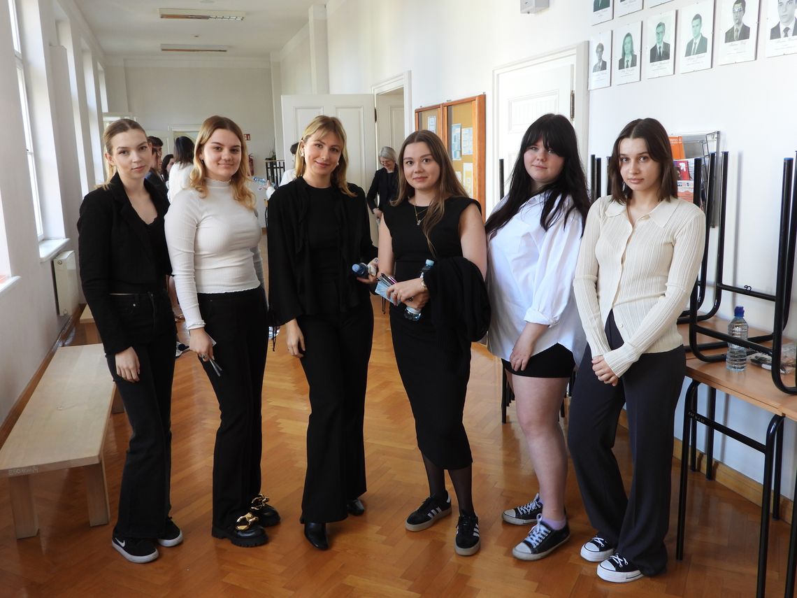 Matura 2024: Uczniowie LZK dziś zdają język angielski Matura 2024: Uczniowie LZK dziś zdają język angielski