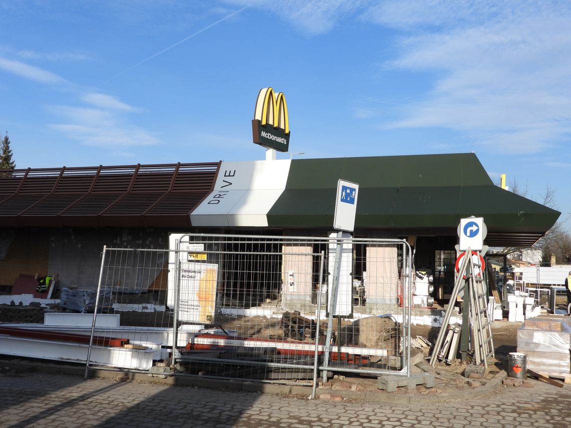 McDonalds przy ul. Witosa zamknięty. Trwa remodeling