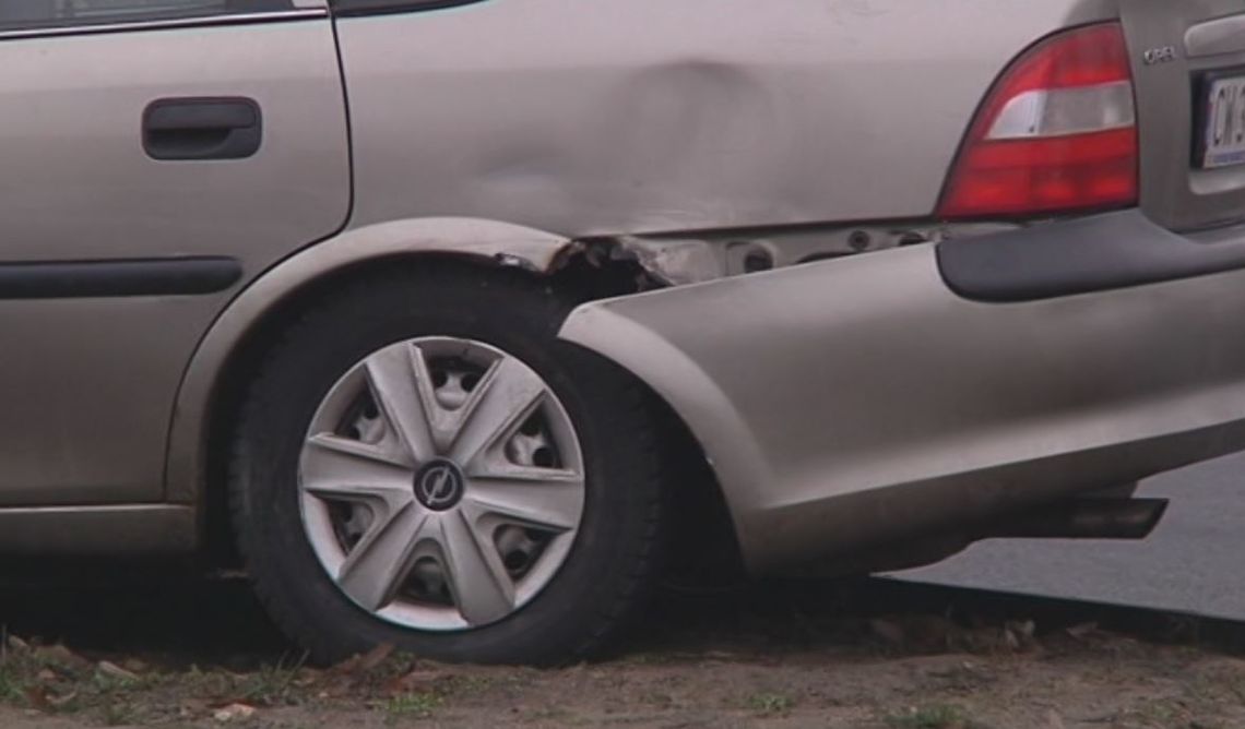 Mieszkaniec gm. Kowal spowodował kolizję i uciekł z miejsca zdarzenia. Był pijany i nie miał uprawnień...