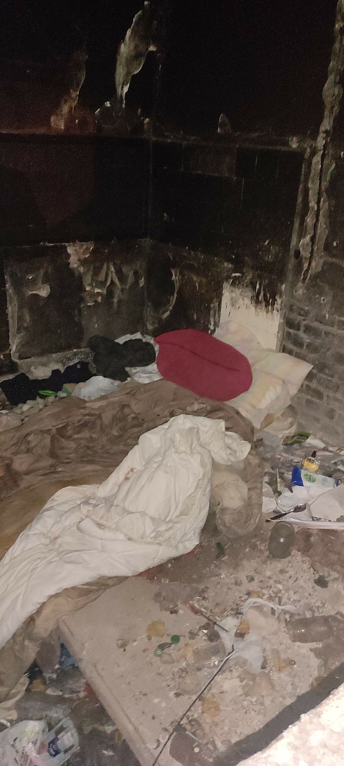 MOPR i Straż Miejska odwiedzili pustostany, szukając osób bezdomnych