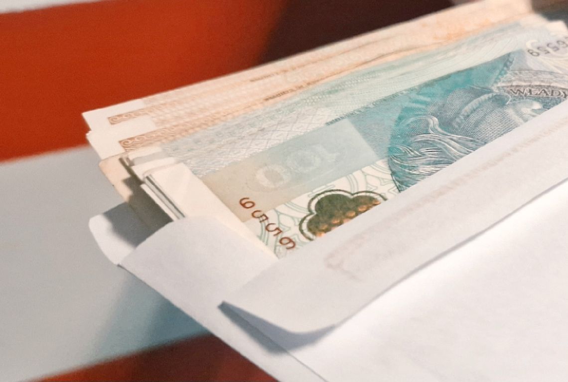 MOPR wypłaci dodatek osłonowy. Dla kogo, co zrobić by otrzymać?