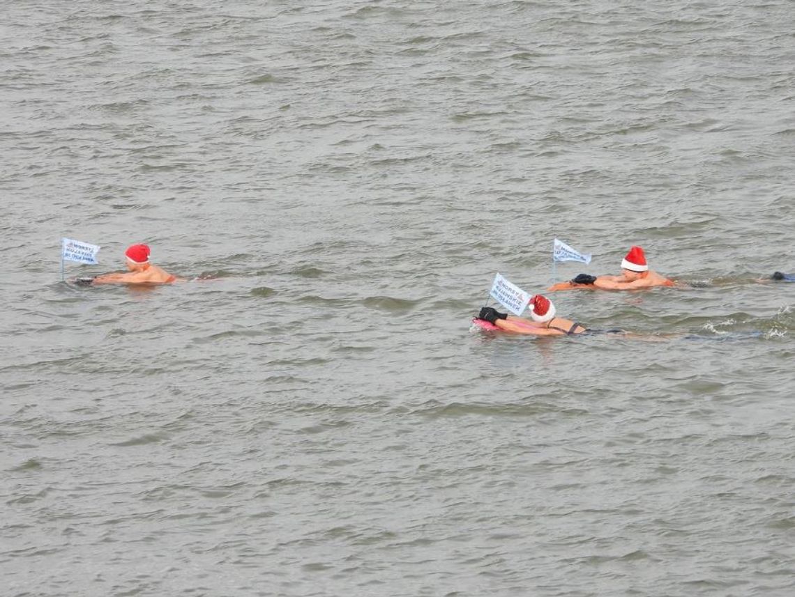 Morsy przepłyną Wisłę, będzie św. Mikołaj, kawa i cukierki