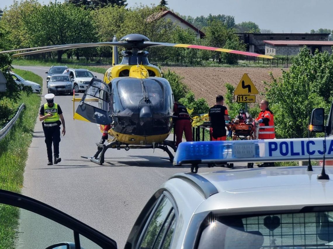 Motocyklista uderzył w barierki. Lądował LPR