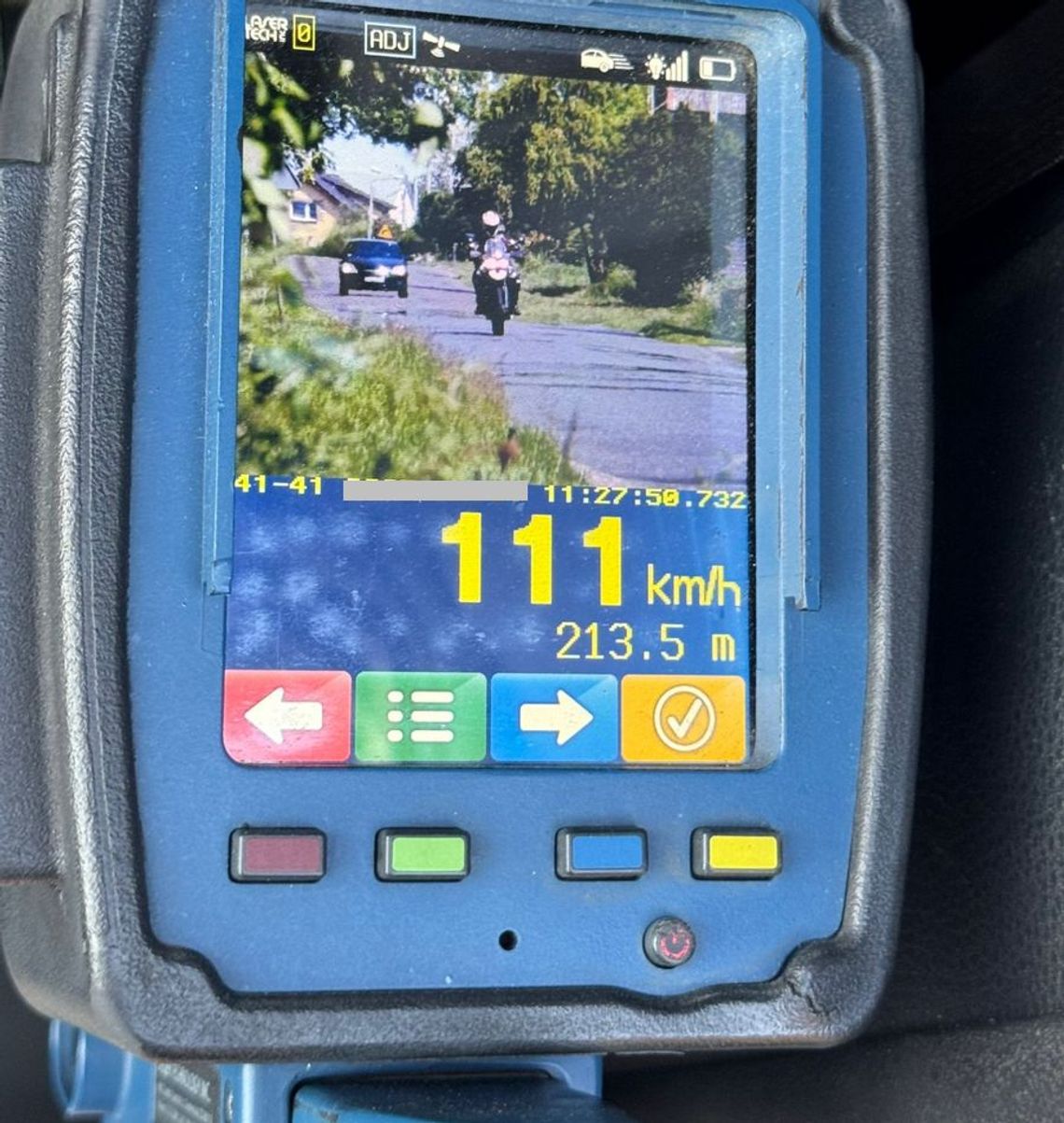 Motocyklista w terenie zabudowanym jechał z prędkością 111 km/h
