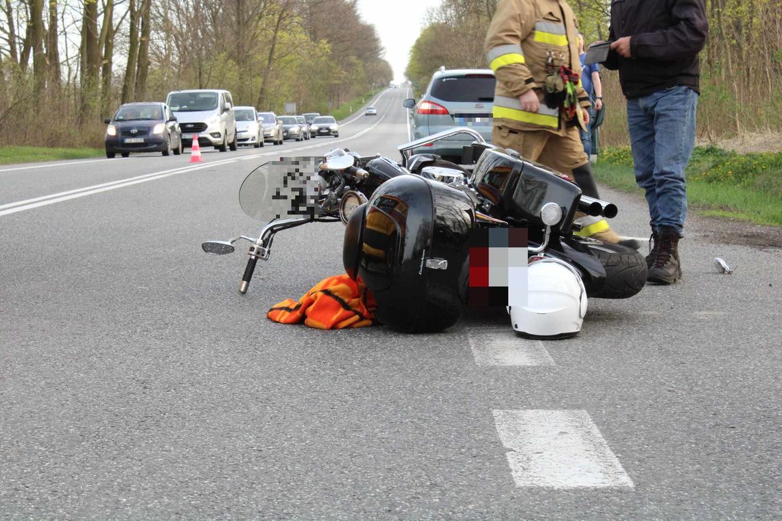 Motocyklista zderzył się z ciężarówką pod Kowalem