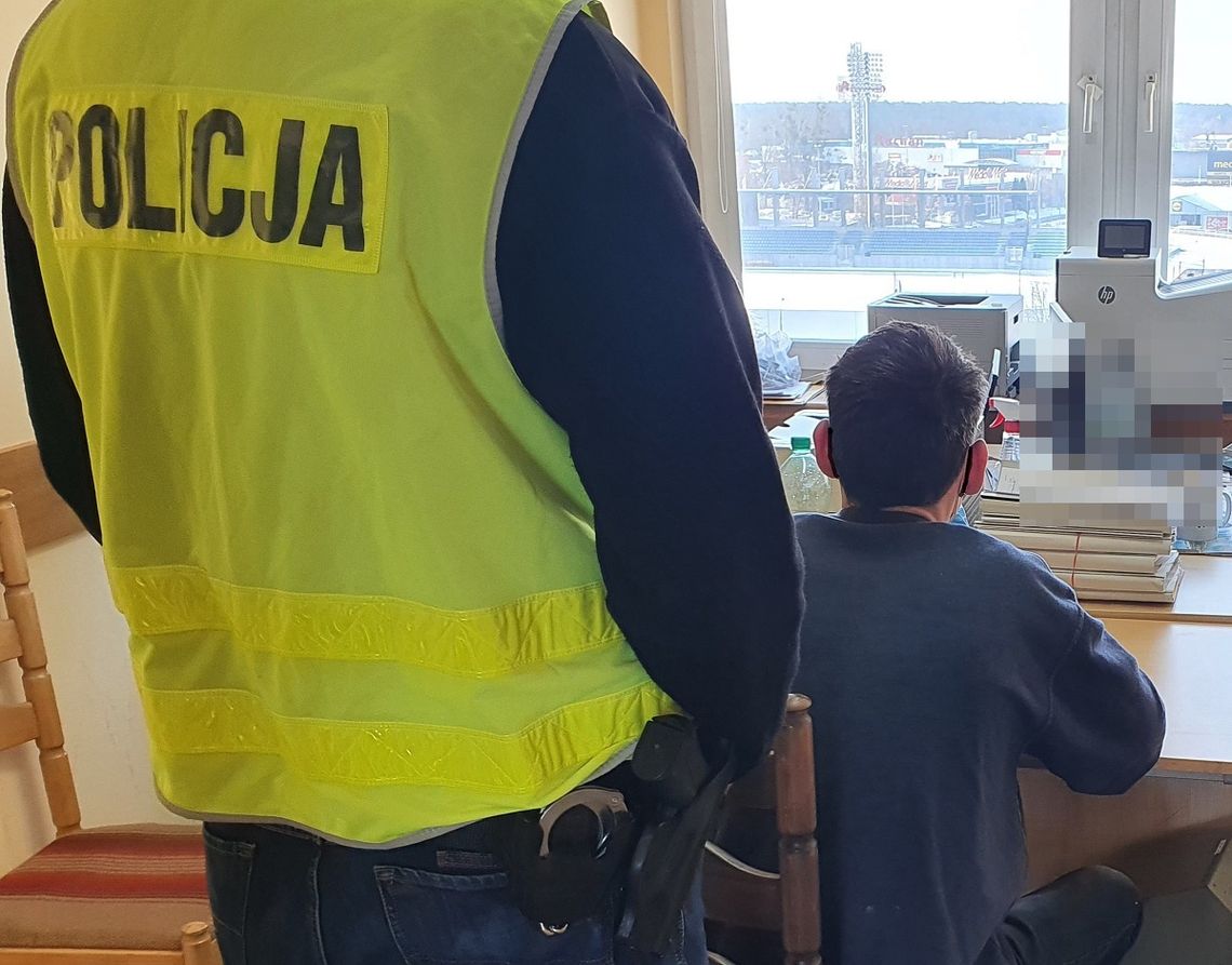 Mundurowi ujęli włamywaczy na gorącym uczynku