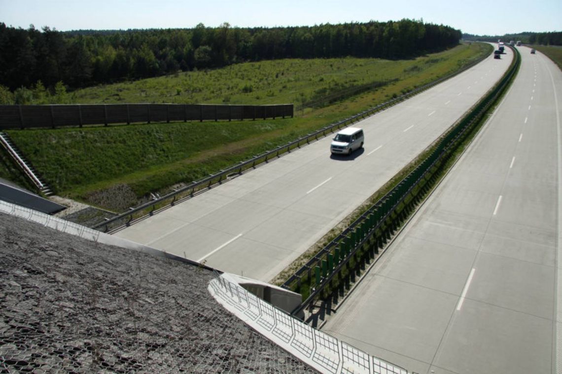 Nawet o 63% spadło natężenie ruchu na drogach krajowych i autostradach