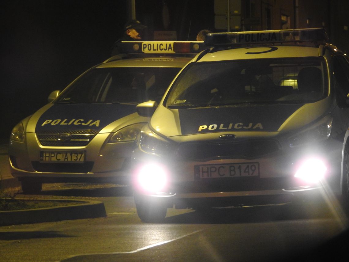 Nieletni uciekli z ośrodka wychowawczego w Pile, spali na klatce schodowej we Włocławku