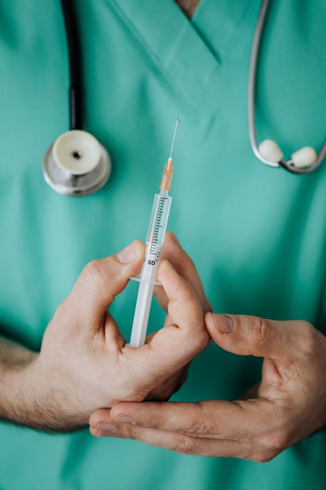"Nikt nie może być poddany eksperymentom naukowym, w tym medycznym, bez dobrowolnie wyrażonej zgody"- radny z Ciechocinka interpeluje w sprawie szczepień 