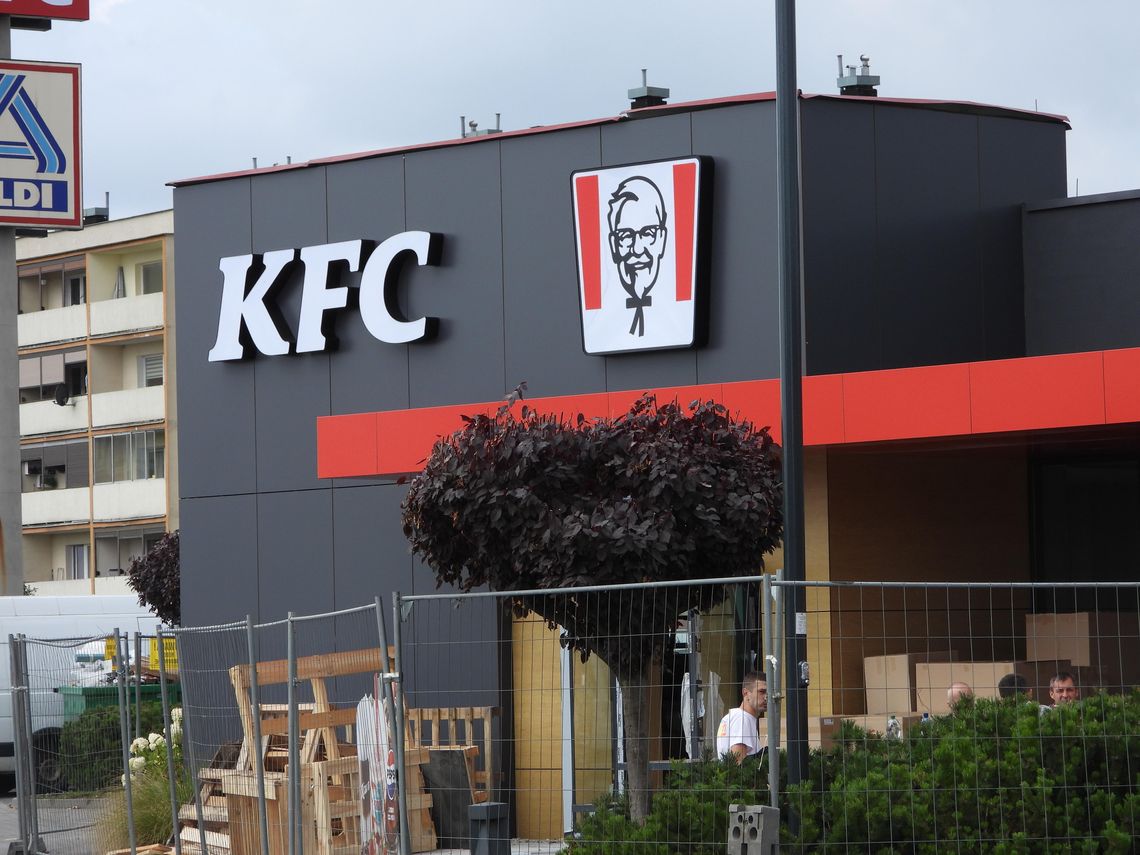 Nowe logo, nowa elewacja... Wkrótce ponowne otwarcie KFC