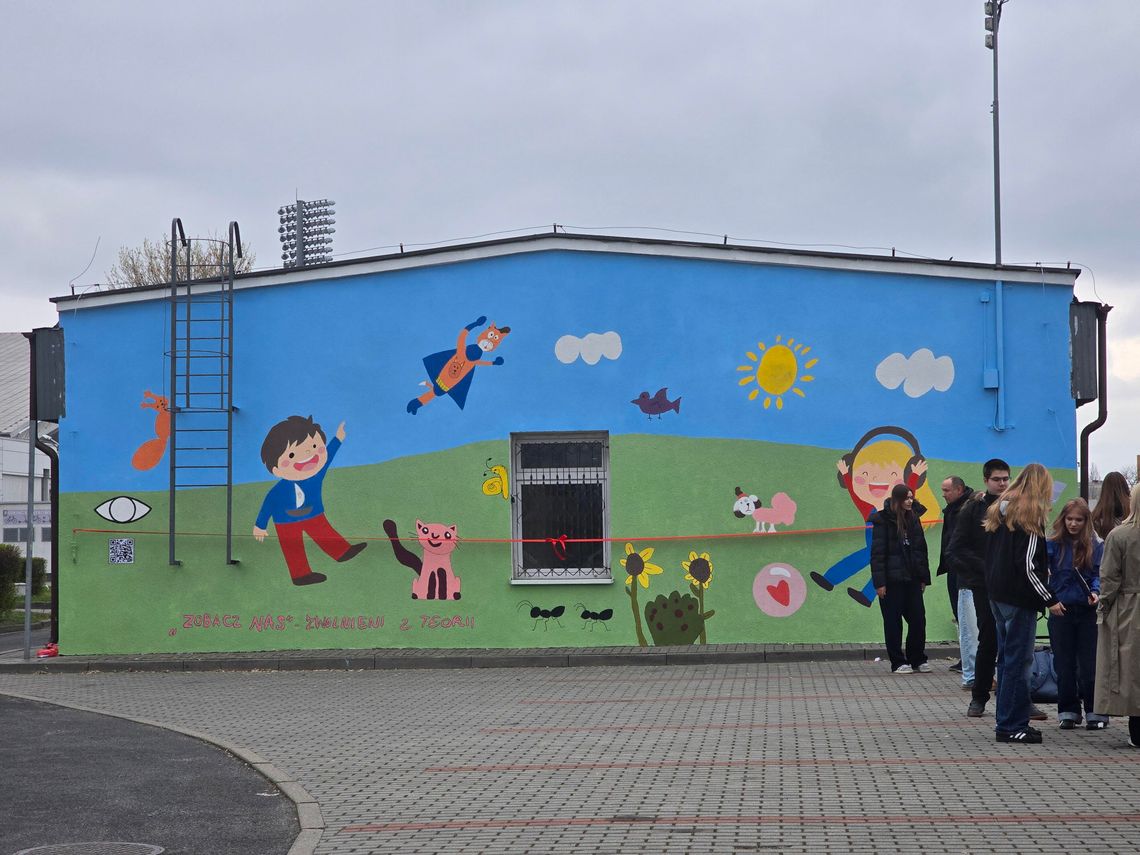Nowy mural we Włocławku. Symboliczne odsłonięcie przy ul. Sportowej [wideo]