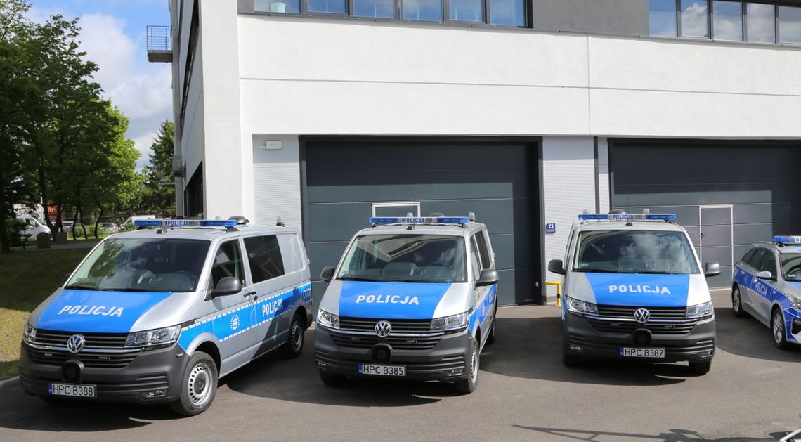 Nowy patrolowy Volkswagen trafił do włocławskich policjantów
