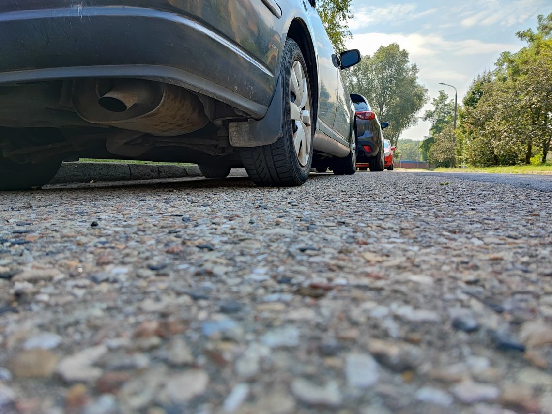 Od 21 września koniec parkowania na chodniku