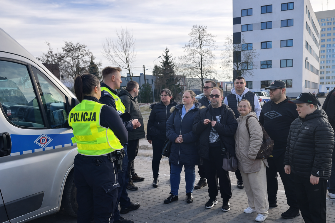 Podopieczni Stowarzyszenia OLIGO z wizytą w Komendzie Policji we Włocławku