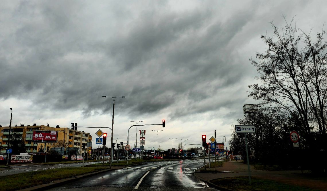 Ostrzeżenia meteorologiczne dla województwa: silny wiatr i oblodzenie