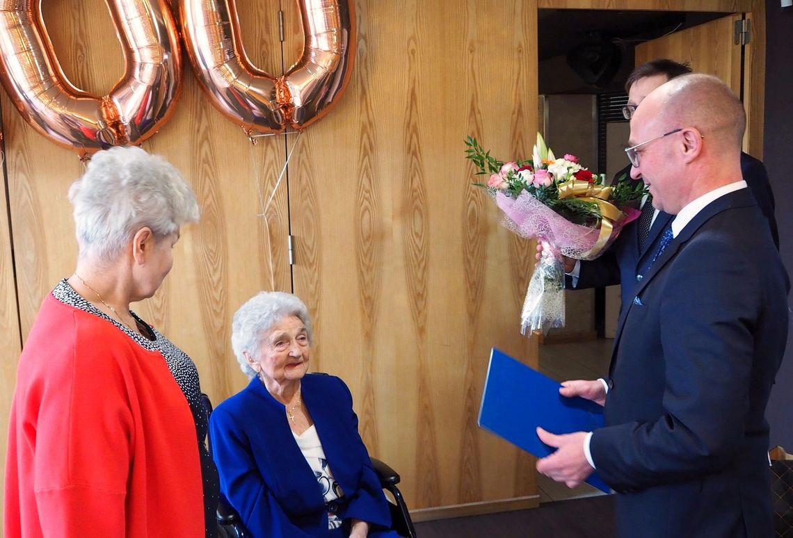 Pani Longina świętowała 100 lat! Choć to nie najstarsza włocławianka... Pani Longina świętowała 100 lat! Choć to nie najstarsza włocławianka...