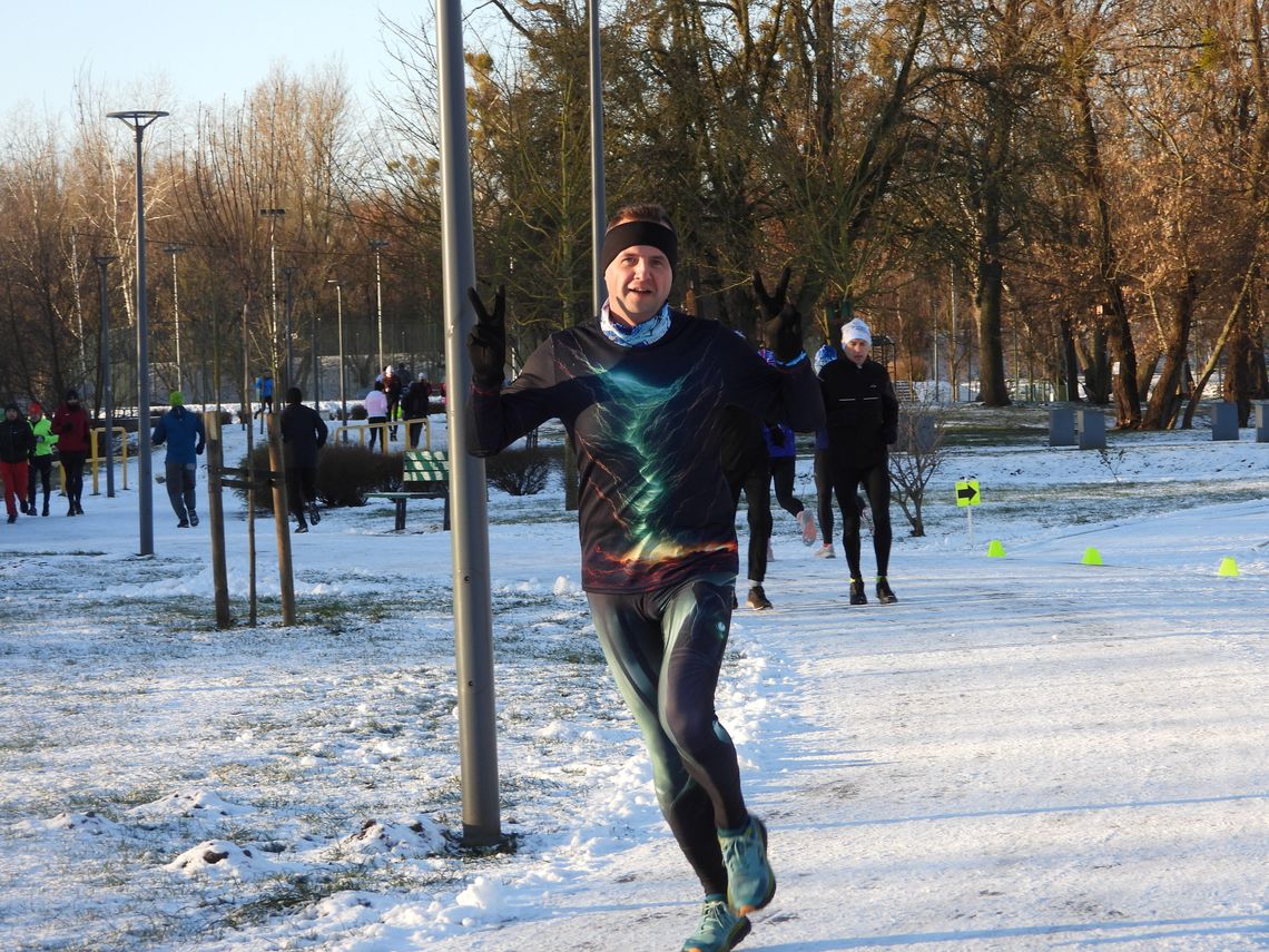 Pierwszy Parkrun w 2025 roku. Mimo chłodu uczestników nie brakowało
