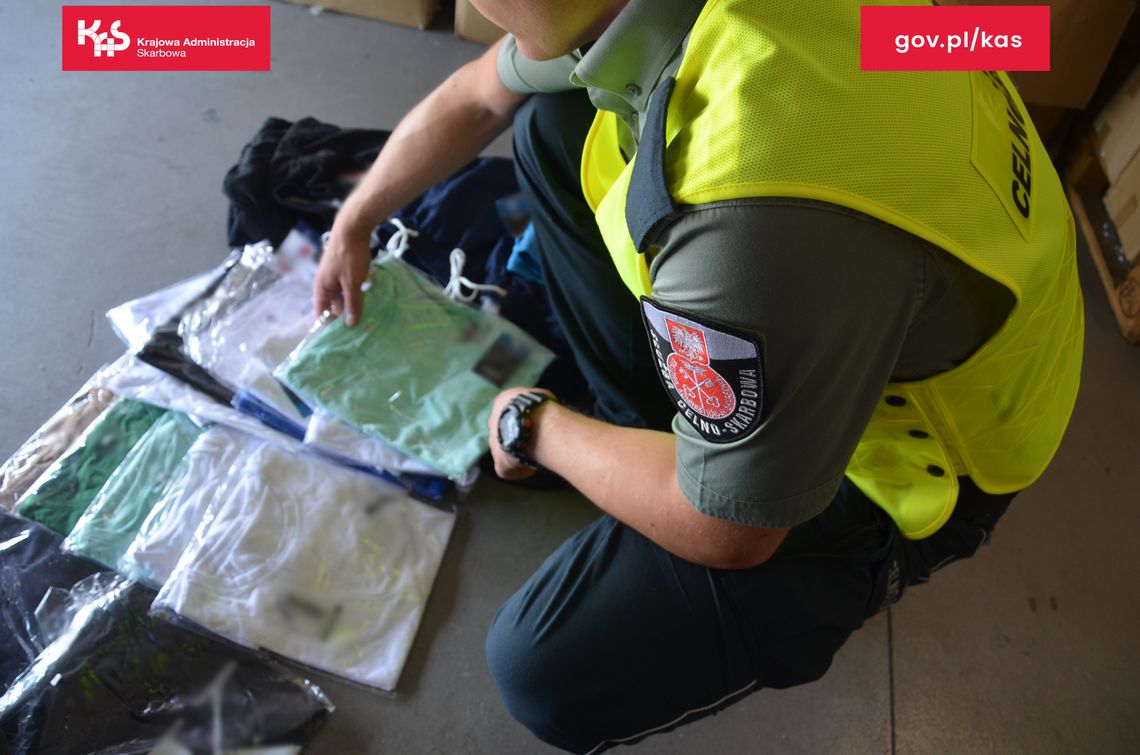 Podrobione marki na targowisku we Włocławku. Wysokie kwoty mandatów Podrobione marki na targowisku we Włocławku. Wysokie kwoty mandatów