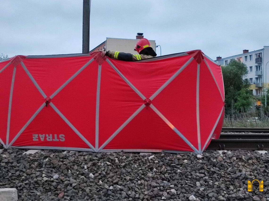 Policja nadal nie zna tożsamości mężczyzny, który wczoraj tragicznie zginął na torach