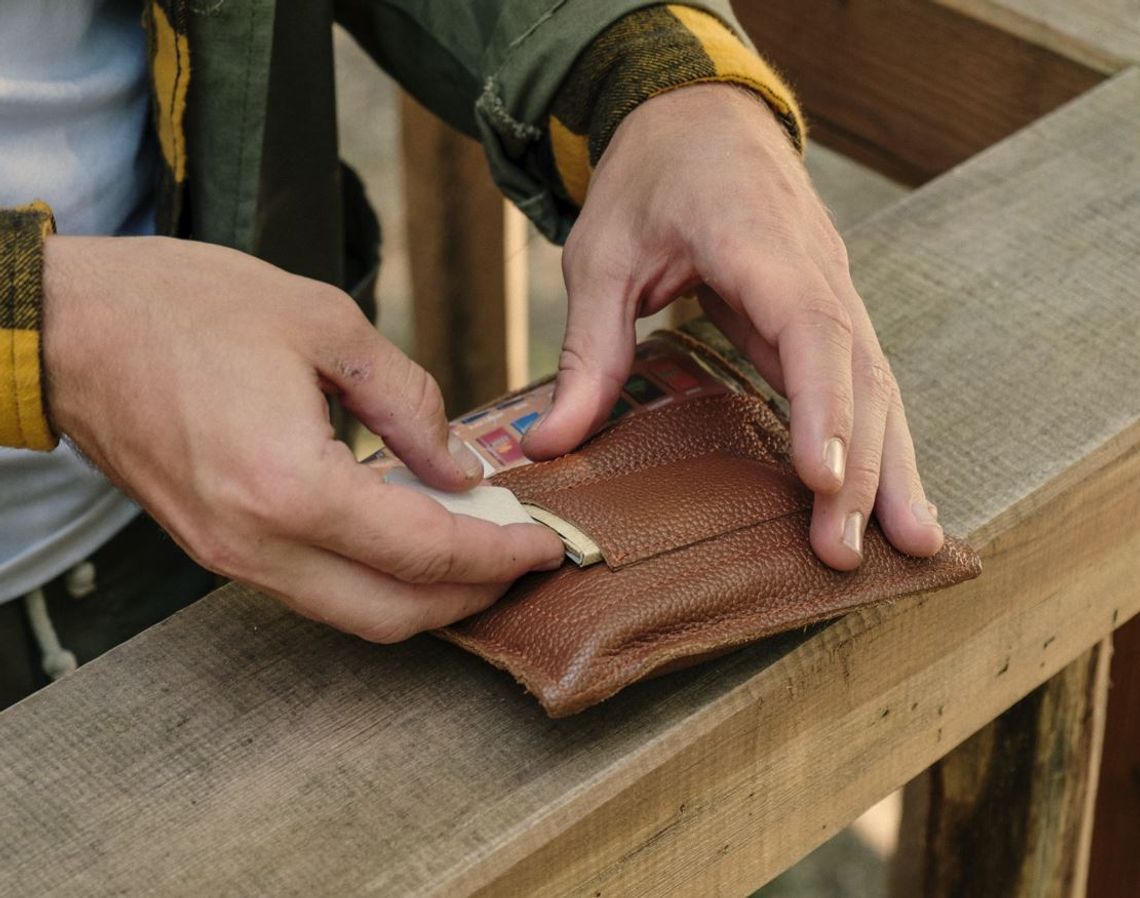 Policja zaleca ostrożność podczas zakupów. Złodzieje czekają na okazję Policja zaleca ostrożność podczas zakupów. Złodzieje czekają na okazję