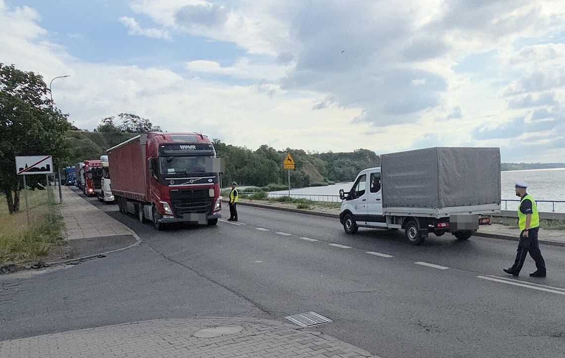 Policjanci skontrolowali trzeźwość 725 kierowców