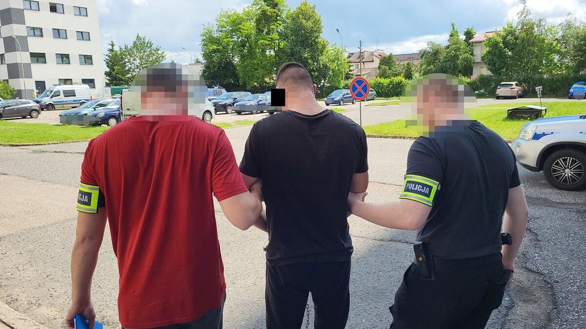 Policjanci zatrzymali dwoje odbieraków, 14-latkę i 25-latka