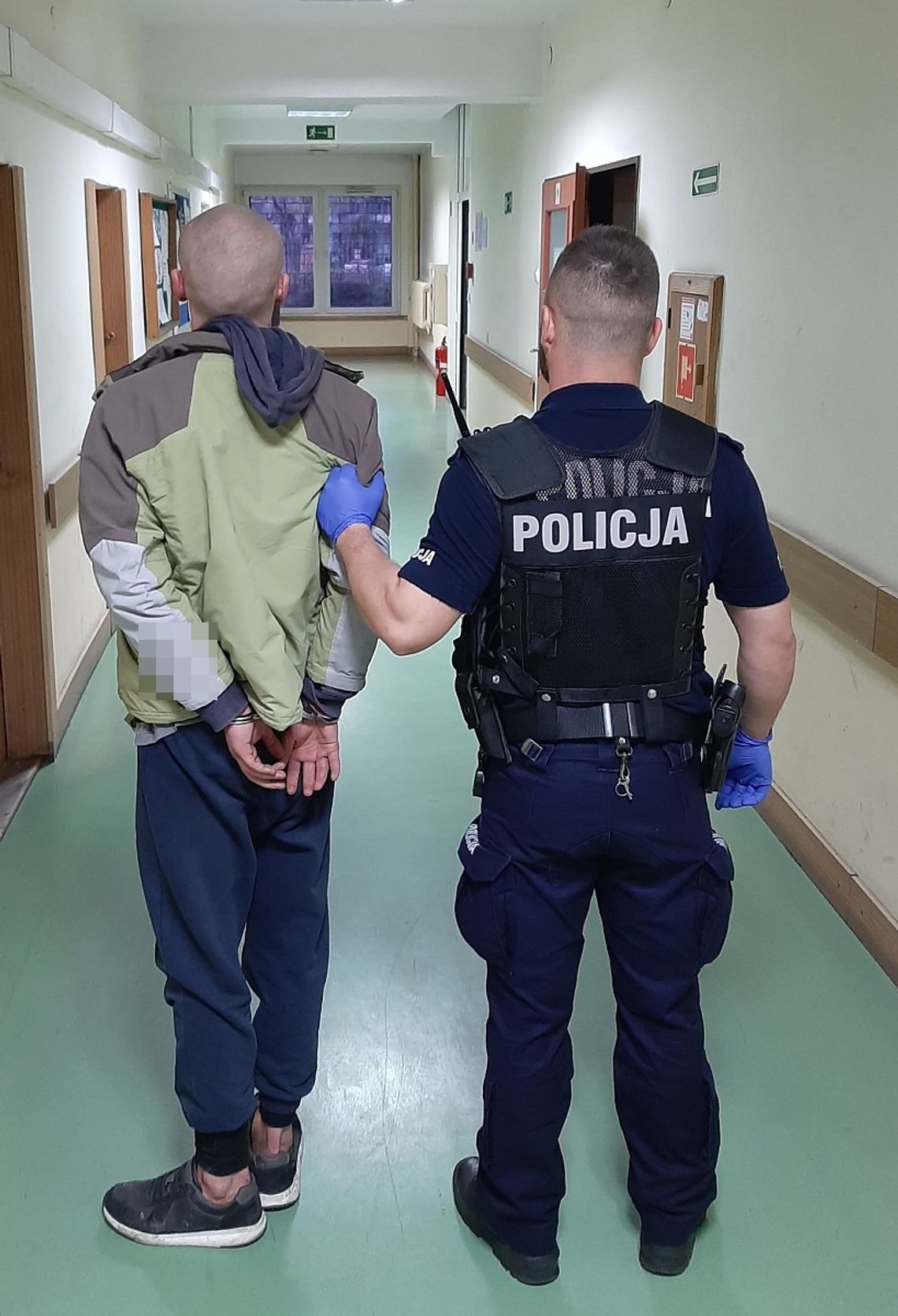 Policjant po służbie rozpoznał sprawcę kradzieży sprzętu komputerowego. Mężczyznę zatrzymano