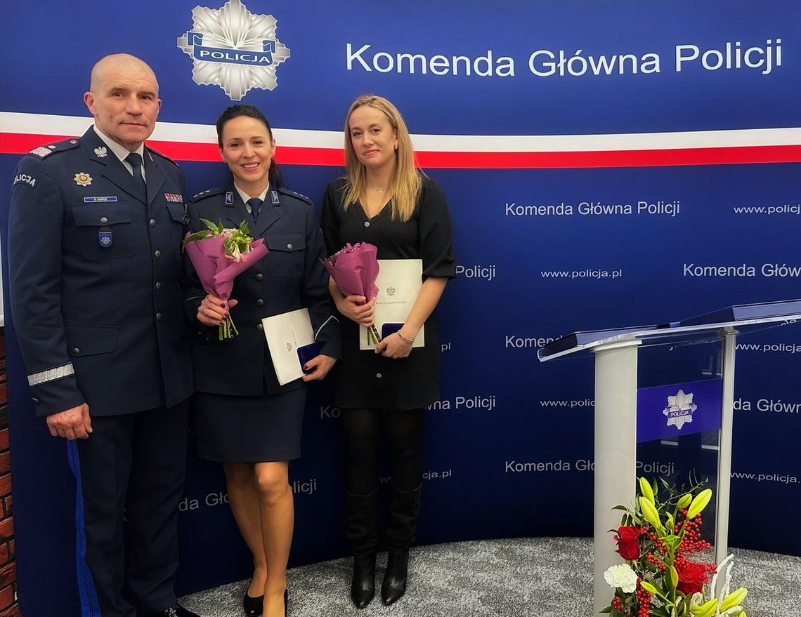 Policjantka z Włocławka kom. Marta Gwizdalska uhonorowana medalem podczas gali w Warszawie Policjantka z Włocławka kom. Marta Gwizdalska uhonorowana medalem podczas gali w Warszawie