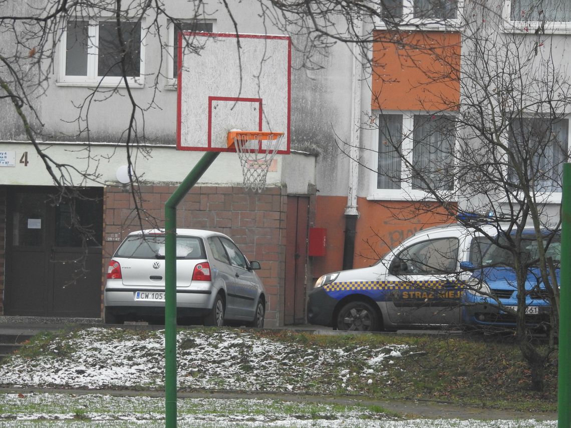 Ponad 400 000 km przebiegu ma najstarszy pojazd Straży Miejskiej. Ile przebiegu mają pozostałe?