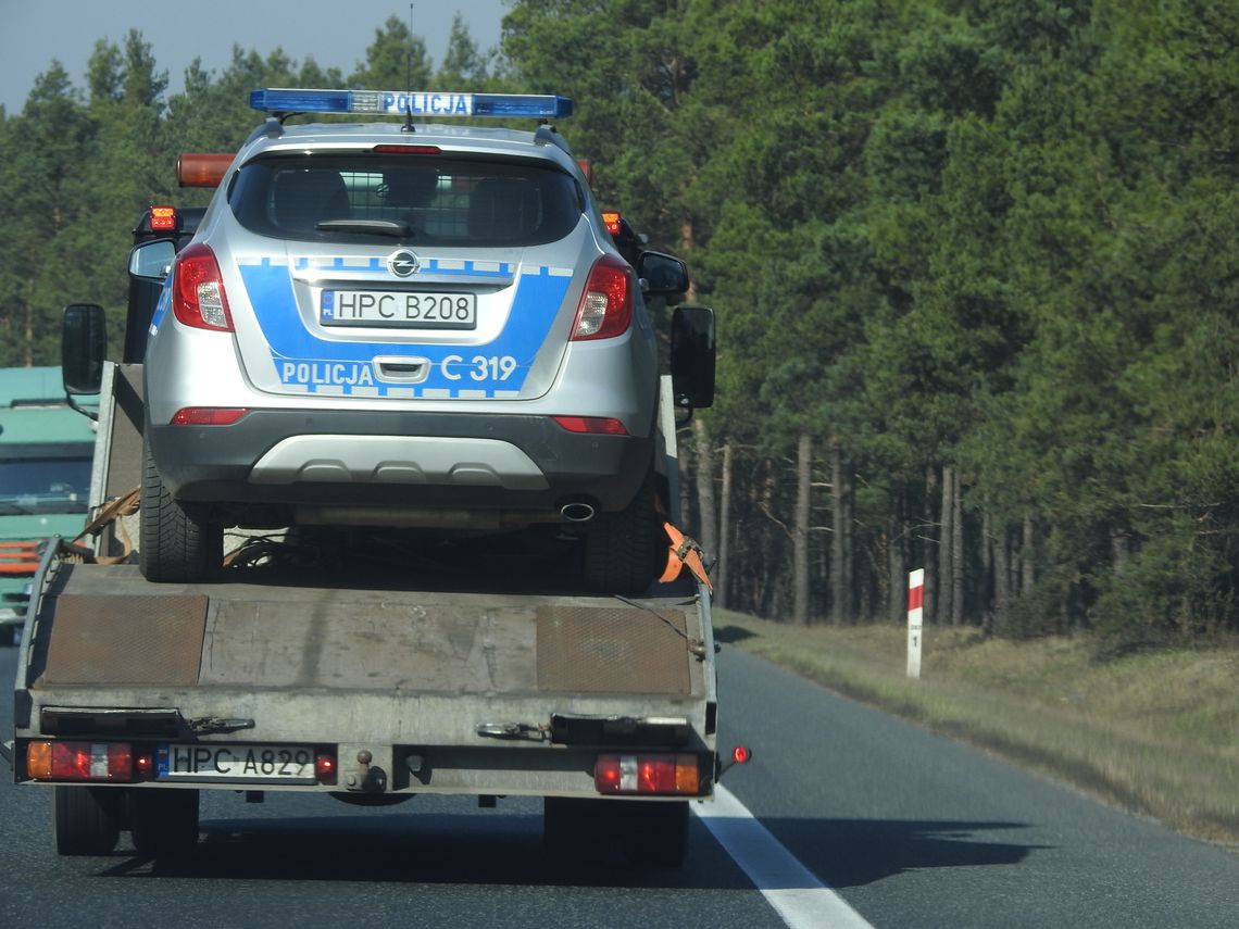 Pościg za Audi zakończony w Borucinie. W akcji kilka radiowozów